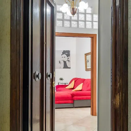 Spazioso Trastevere Apartment *